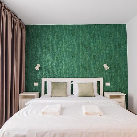 Fun House - Comfortable Stay With Garden And Near Parking Μπρασόβ Εξωτερικό φωτογραφία