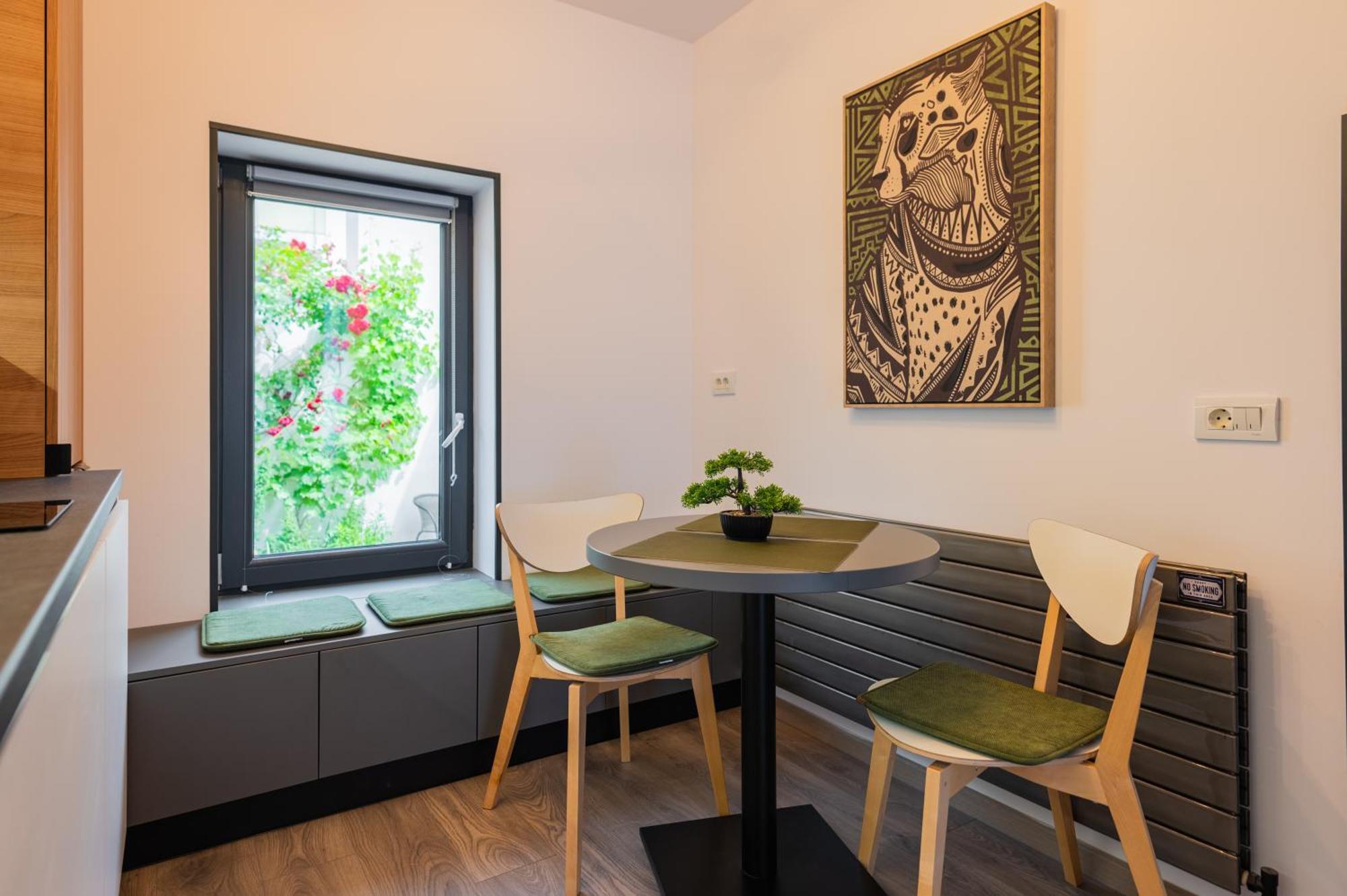 Fun House - Comfortable Stay With Garden And Near Parking Μπρασόβ Εξωτερικό φωτογραφία