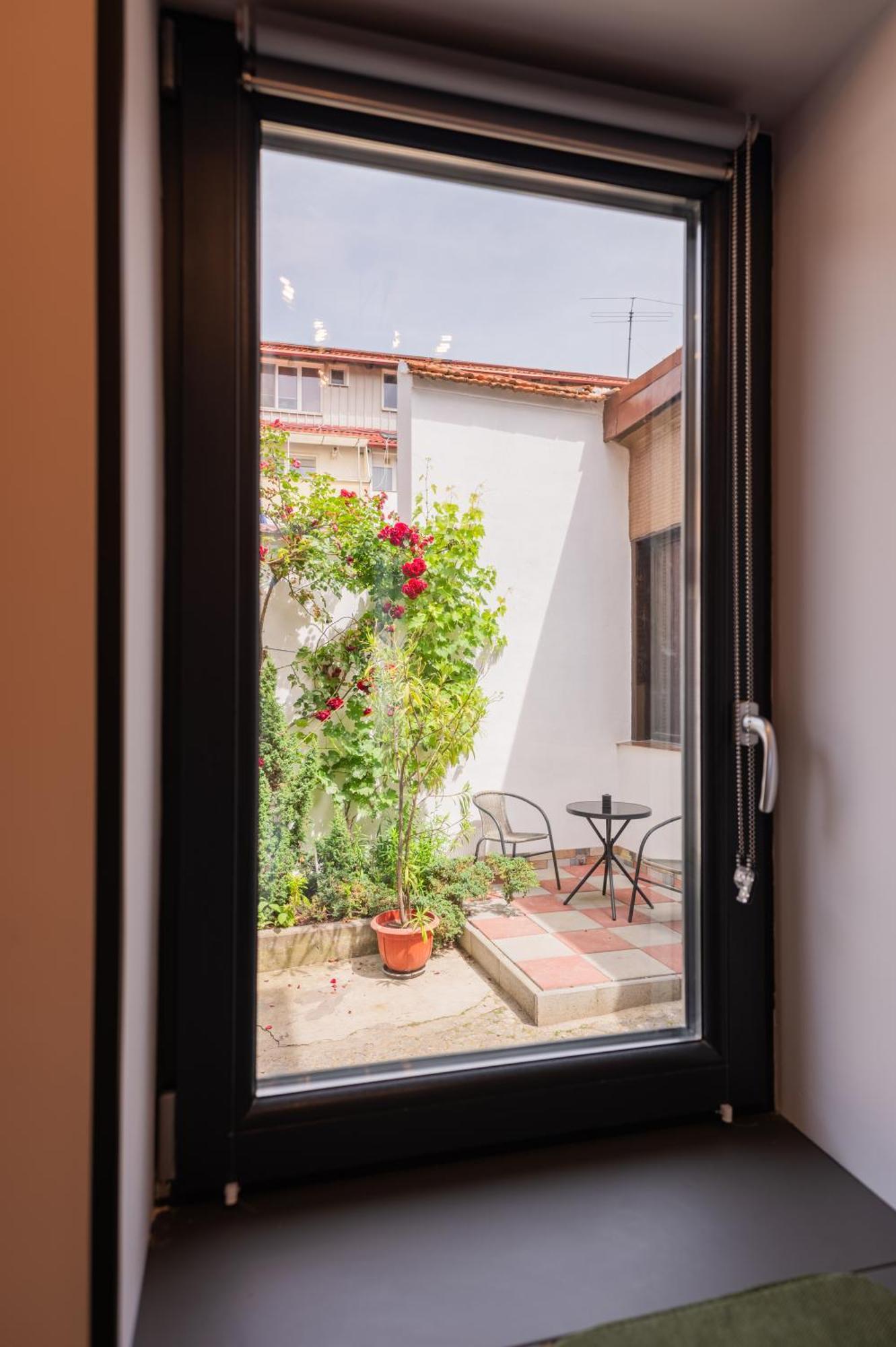 Fun House - Comfortable Stay With Garden And Near Parking Μπρασόβ Εξωτερικό φωτογραφία