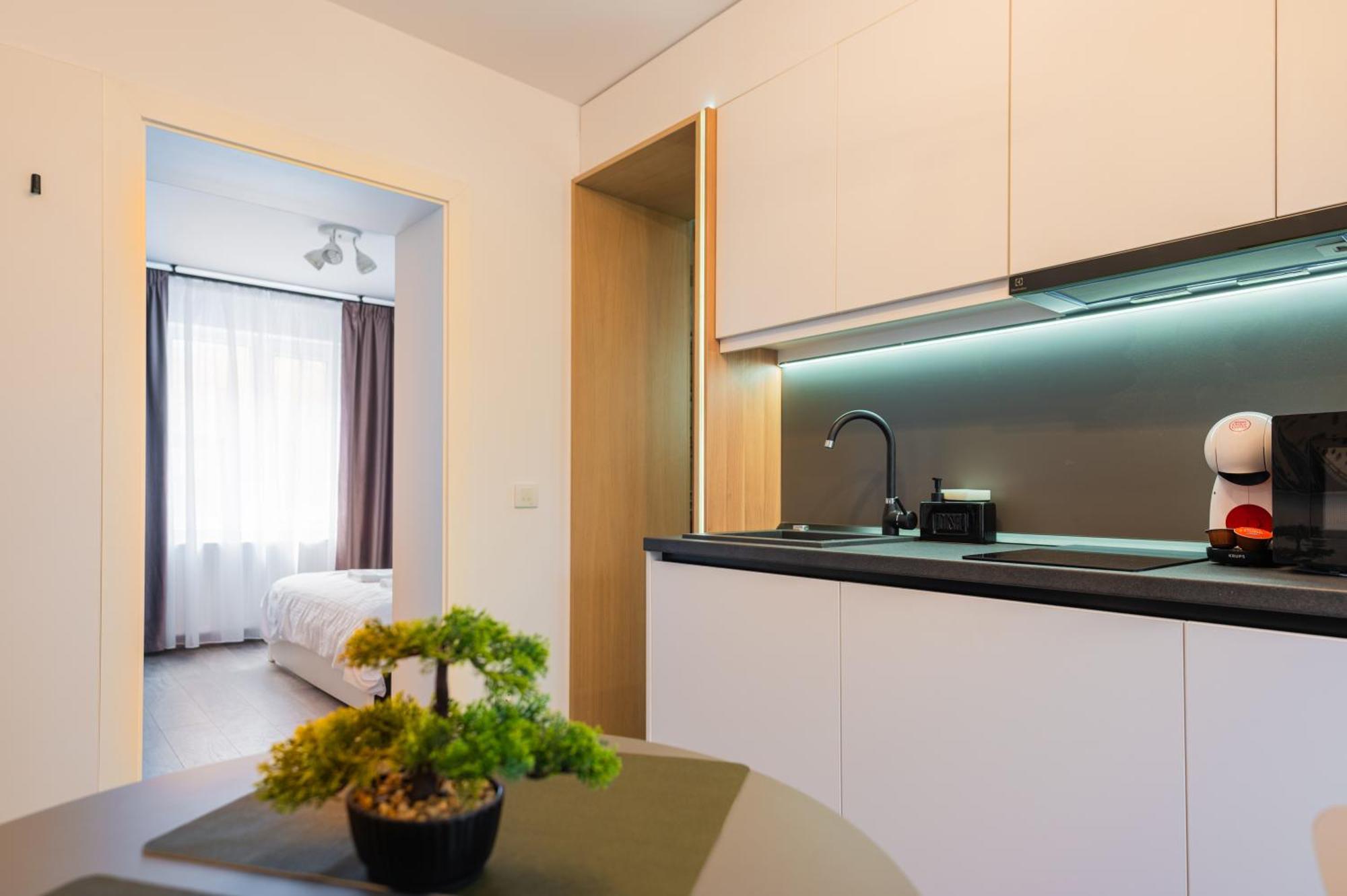 Fun House - Comfortable Stay With Garden And Near Parking Μπρασόβ Εξωτερικό φωτογραφία