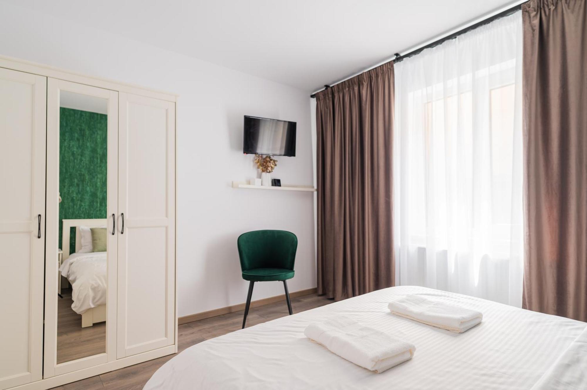 Fun House - Comfortable Stay With Garden And Near Parking Μπρασόβ Εξωτερικό φωτογραφία
