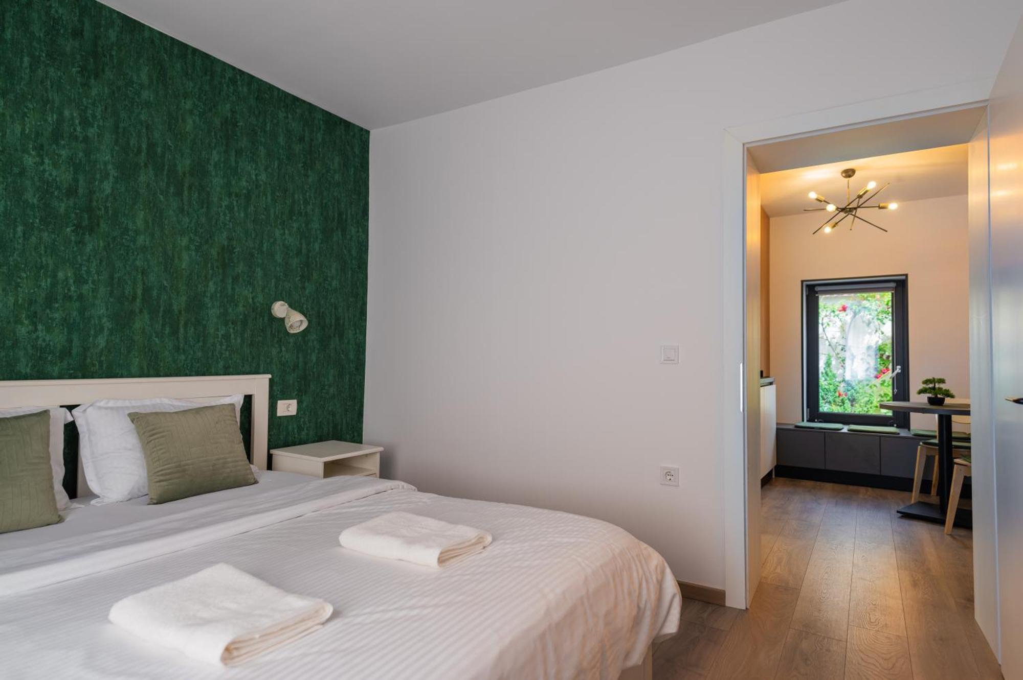 Fun House - Comfortable Stay With Garden And Near Parking Μπρασόβ Εξωτερικό φωτογραφία