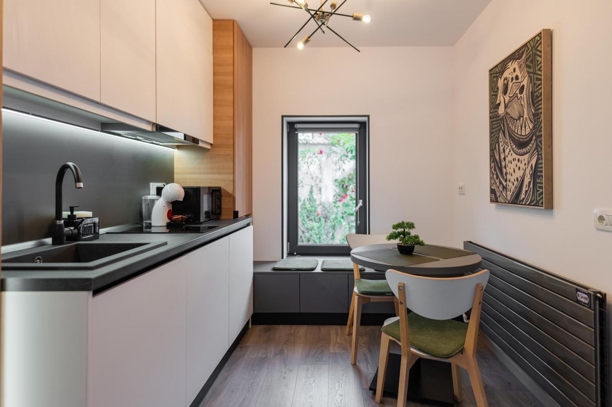Fun House - Comfortable Stay With Garden And Near Parking Μπρασόβ Εξωτερικό φωτογραφία