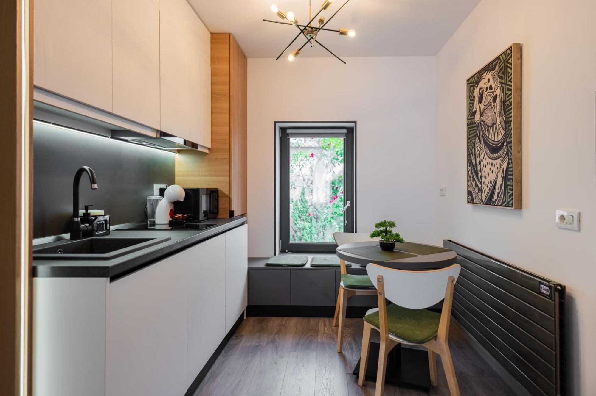 Fun House - Comfortable Stay With Garden And Near Parking Μπρασόβ Εξωτερικό φωτογραφία